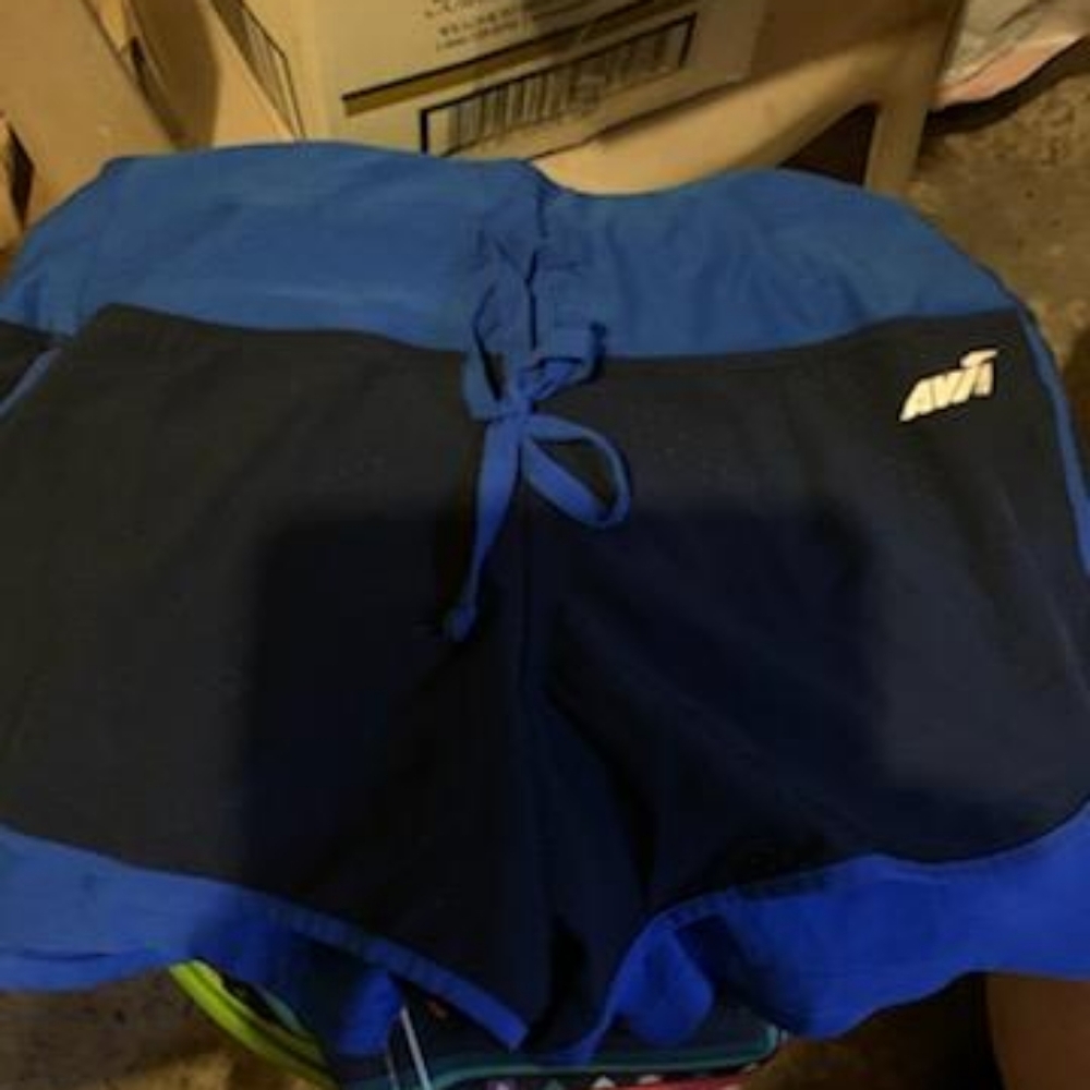 Woman's Avia shorts
